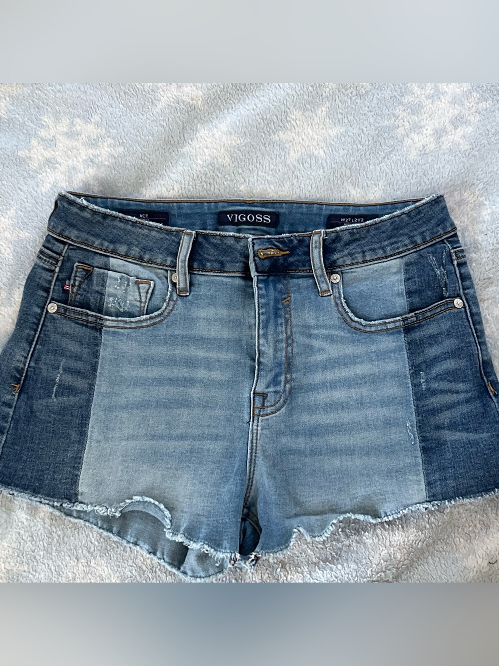 Vigoss Women's Two-Tone Blue Patch Denim Shorts